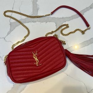 SAINT LAURENT
Grain De Poudre Matelasse Monogram Mini Lou Camera Bag Eros Red